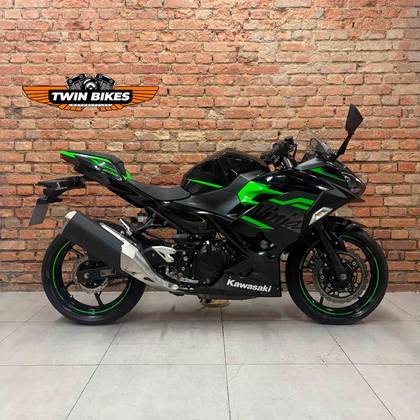 KAWASAKI NINJA 400 KAWASAKI NINJA 400